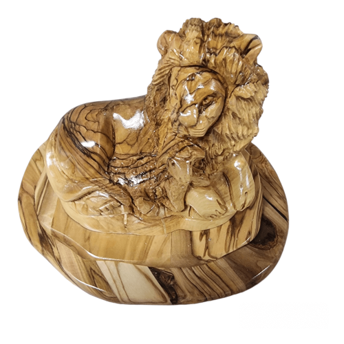 Carved wooden lion and lamb