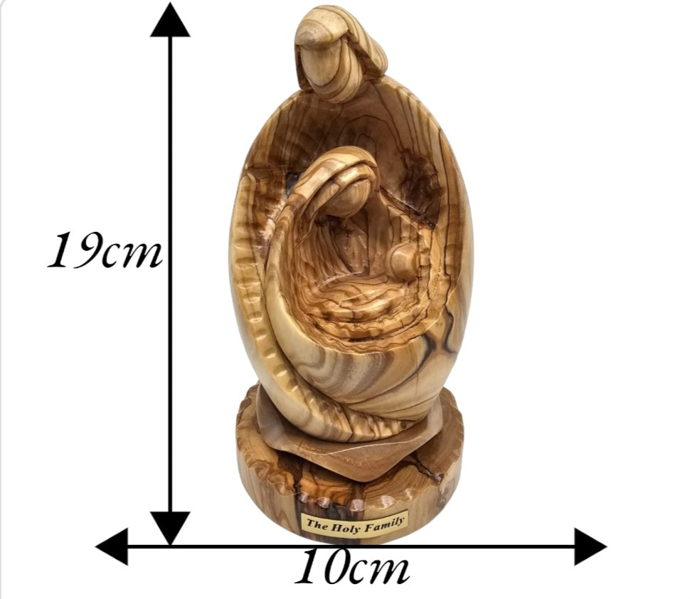 Göttliche Umarmung: Handgeschnitzte Olivenholzstatue der Heiligen Familie
